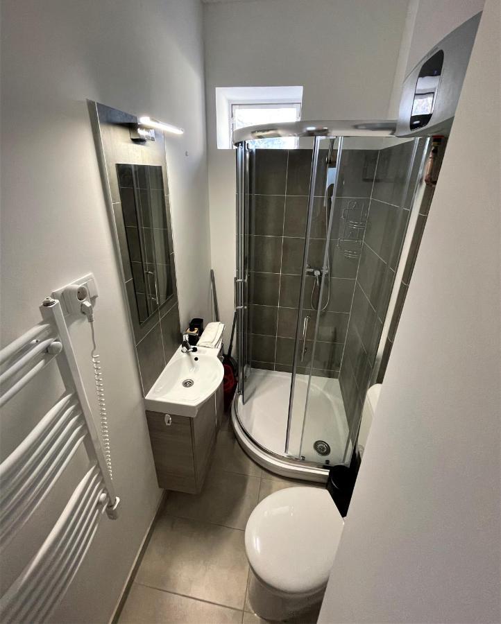 Hanna Apartman Debrecen Esterno foto